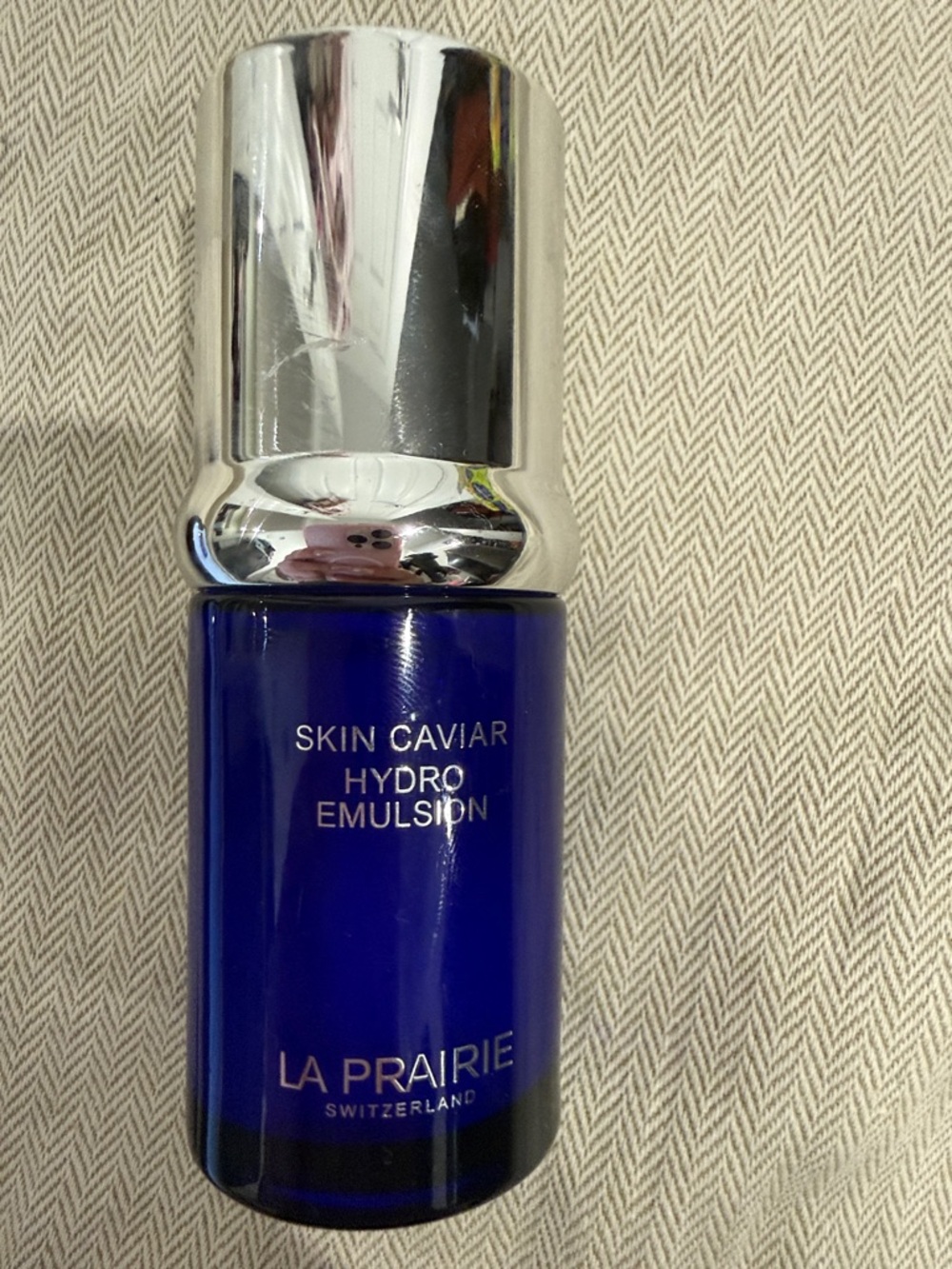 La Prairie Blue and Silver Skin Caviar Hydro Emulsion